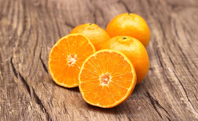 マンダリンオレンジをルーツにもつ柑橘類の品種・クレメントは栄養分もマンダリンに似ています。